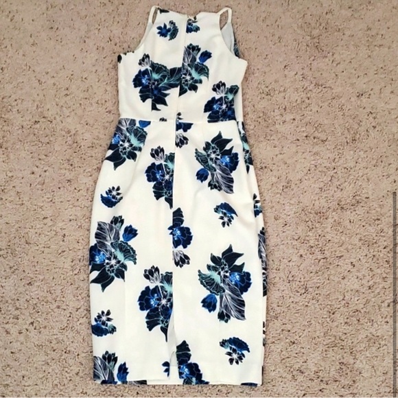 H&M White Dress with Blue Flowers - Picture 3 of 7